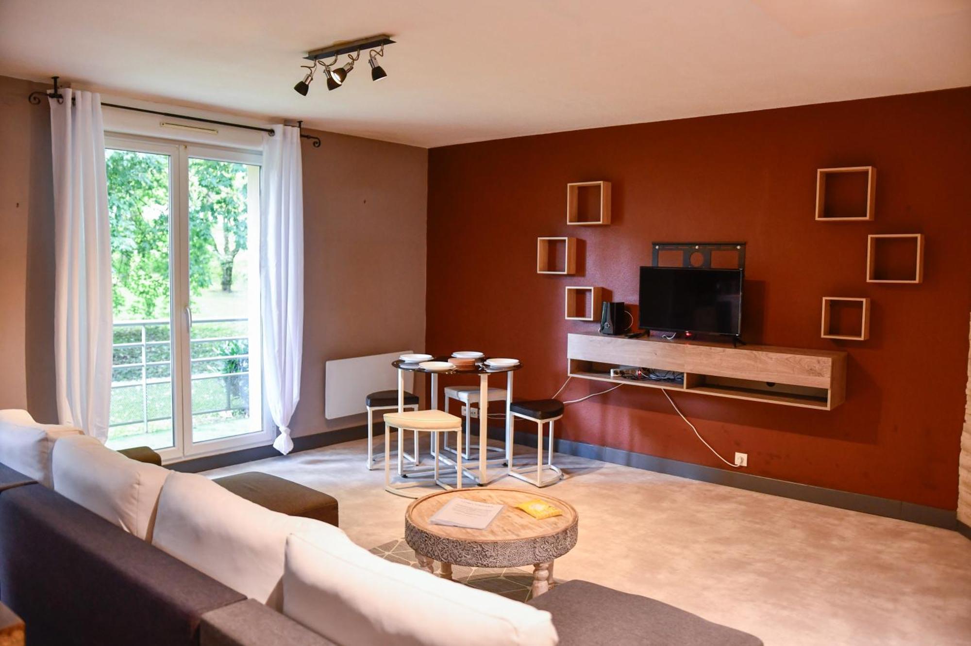 Calme Et Terrasse Privee Pres De Vichy Apartment Bellerive-sur-Allier Ngoại thất bức ảnh